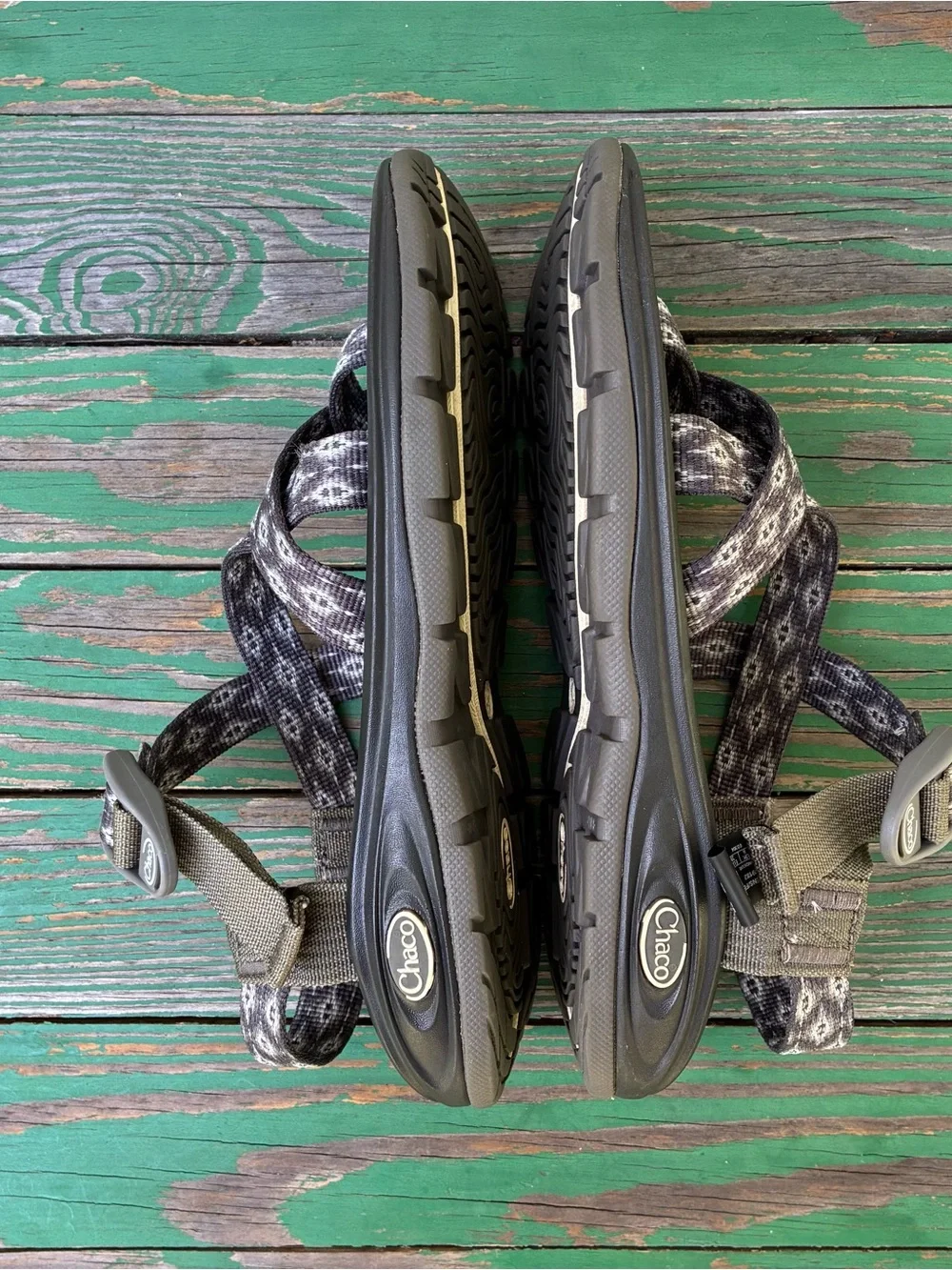 Chaco Womens ZVolv 2 Nova Gray Outdoor Hiking Water Sandals Sz 8